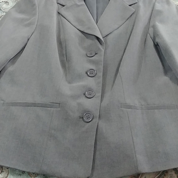 East 5th Blazer - Picture 5 of 5